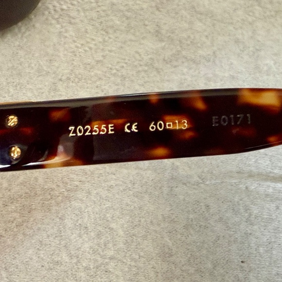 LOUIS VUITTON Sunglasses for Women - Picture 7 of 7